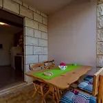 Seafront Mavla Apartman *