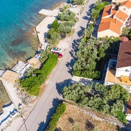 Seafront Mavla 아파트 *