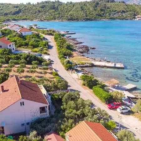 Seafront Mavla 아파트 *