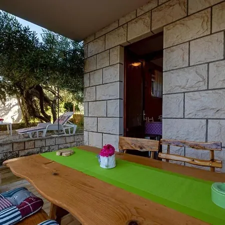 Apartment Seafront Mavla Racisce